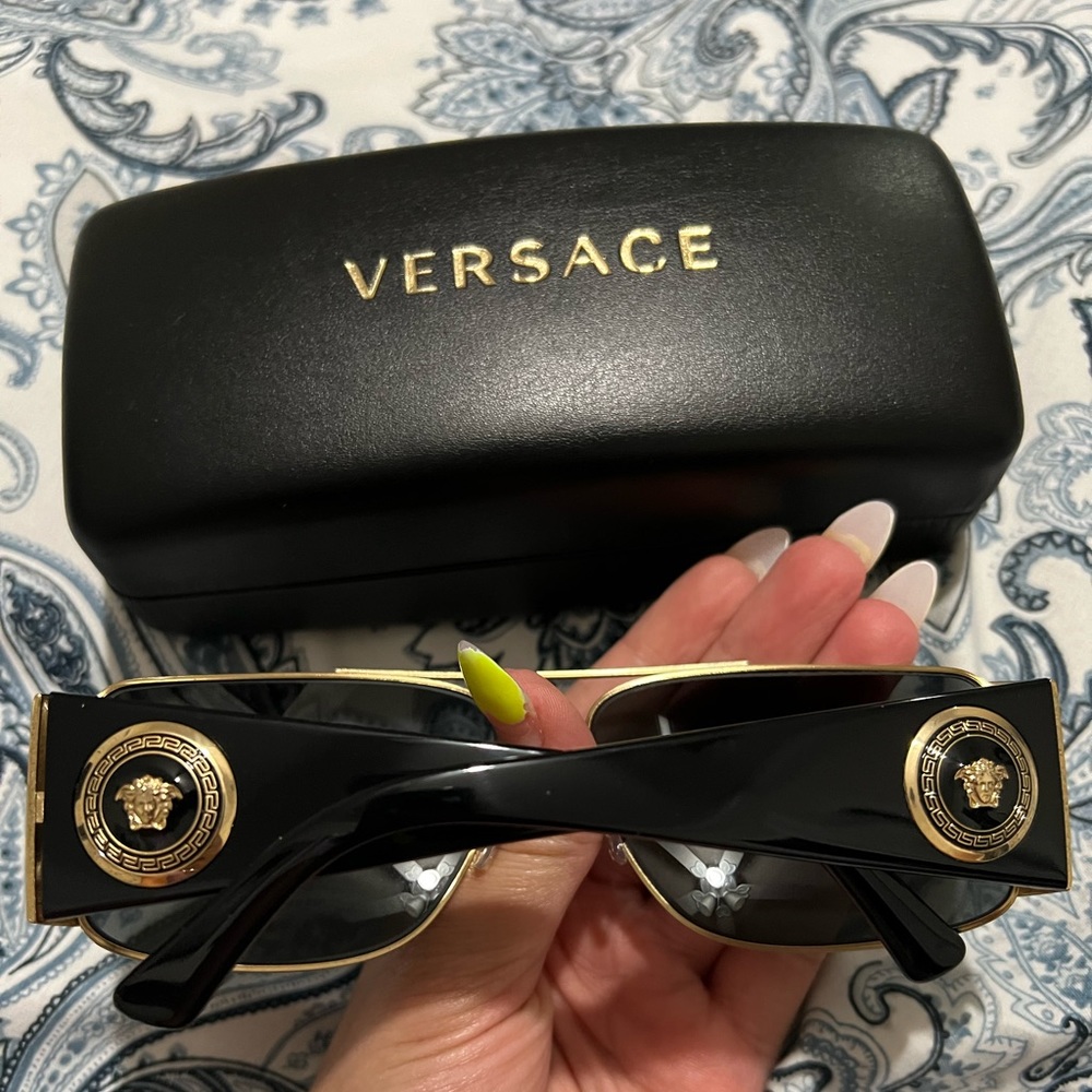 Unisex Versace sunglasses